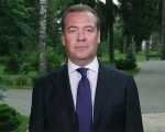 Дмитрий Медведев: Педагоги помогают получать знания и добиваться первых в жизни успехов